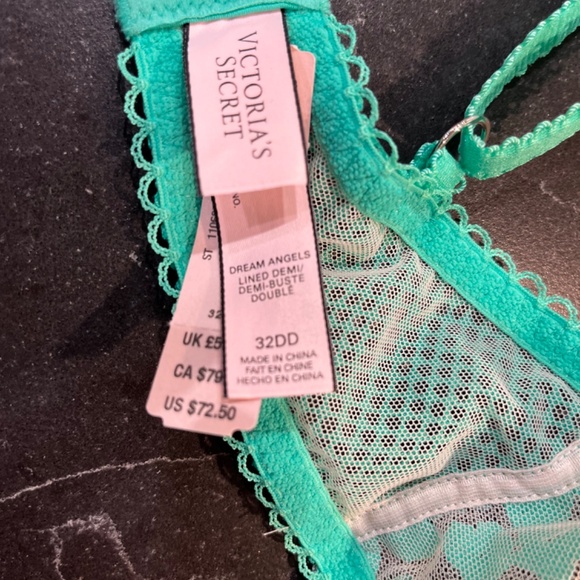 Victoria’s Secret bra - NWT - Picture 4 of 5